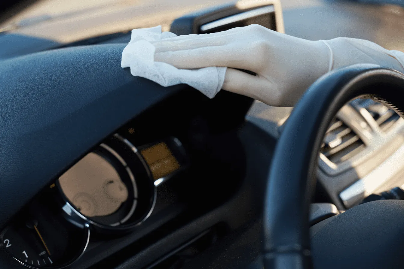 51 (1)-min Comment nettoyer le tableau de bord d'une voiture