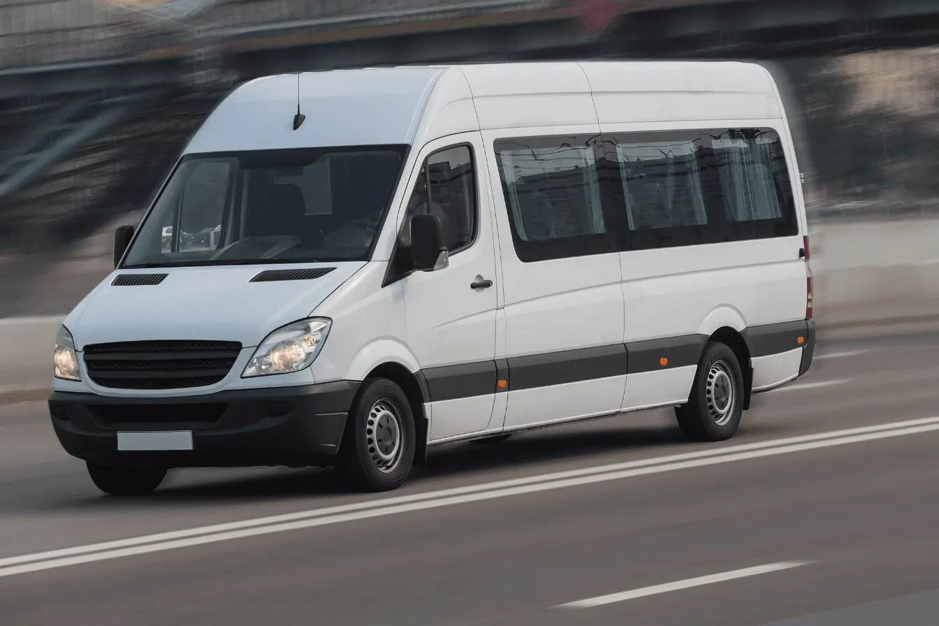 loc1-min Un minibus 9 place Leclerc