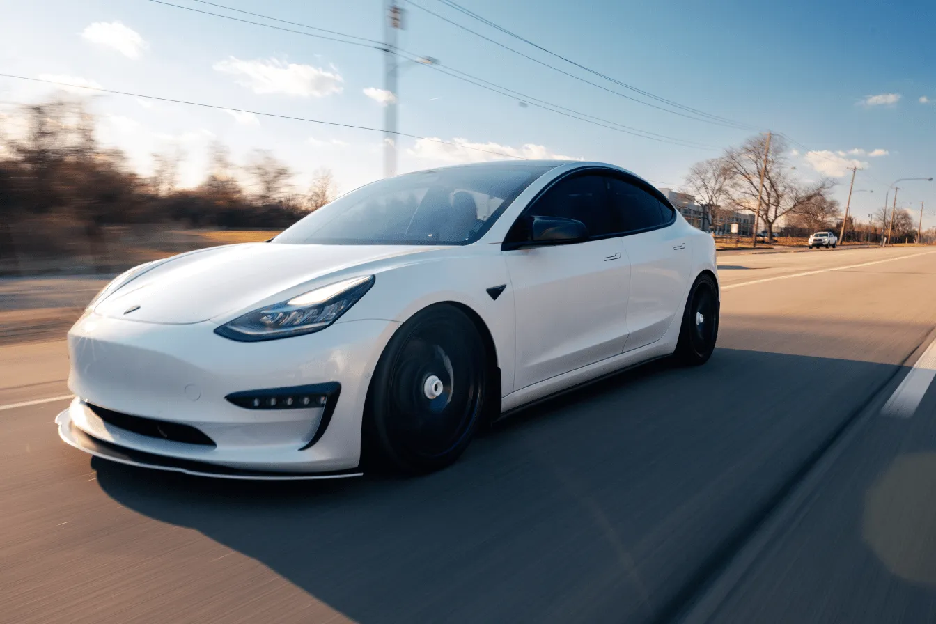 _tes1-min Une tesla