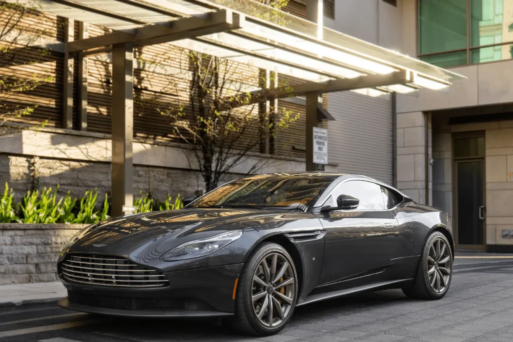 Une aston