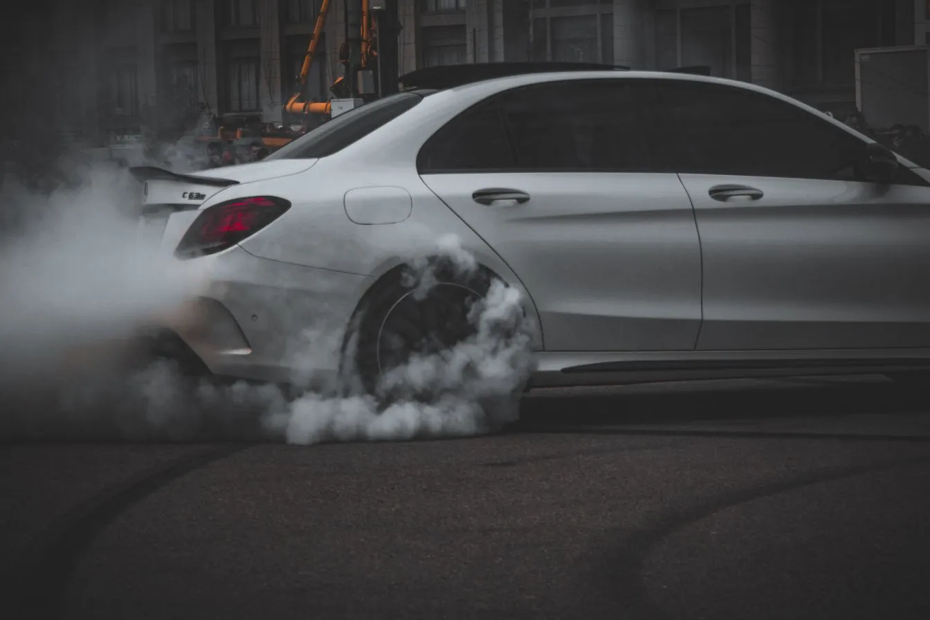 fumee-blanche-voiture