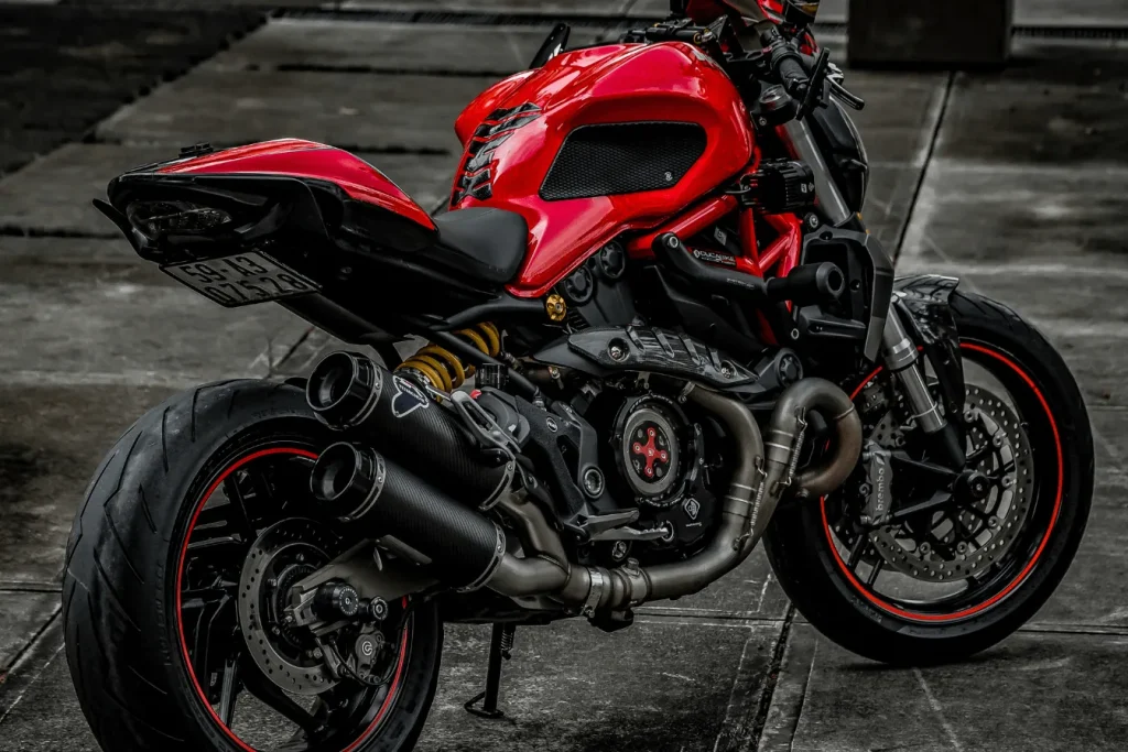 Une moto Piwi 80