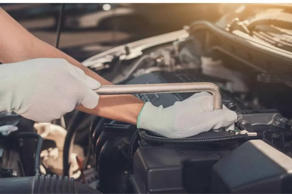 Réparation automobile en cours