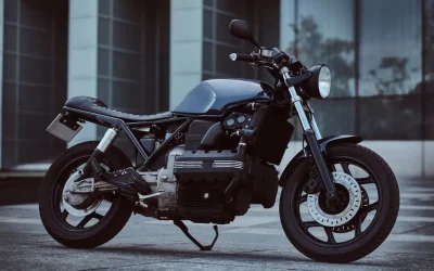 Honda Hornet S 600 : fiche technique complète, avis des propriétaires et historique du roadster sport