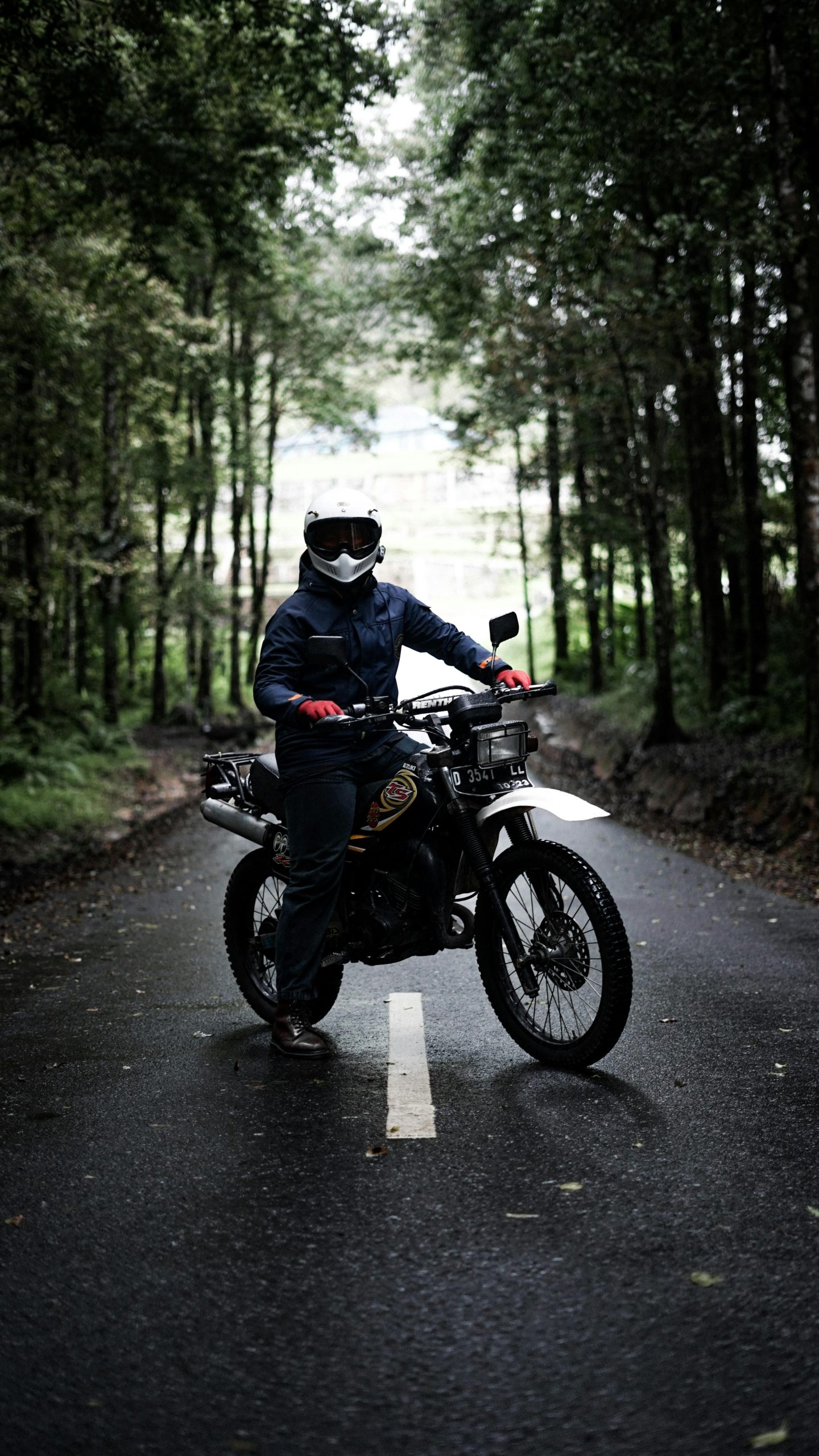 pexels-labskiii-15625086 Trail moto
